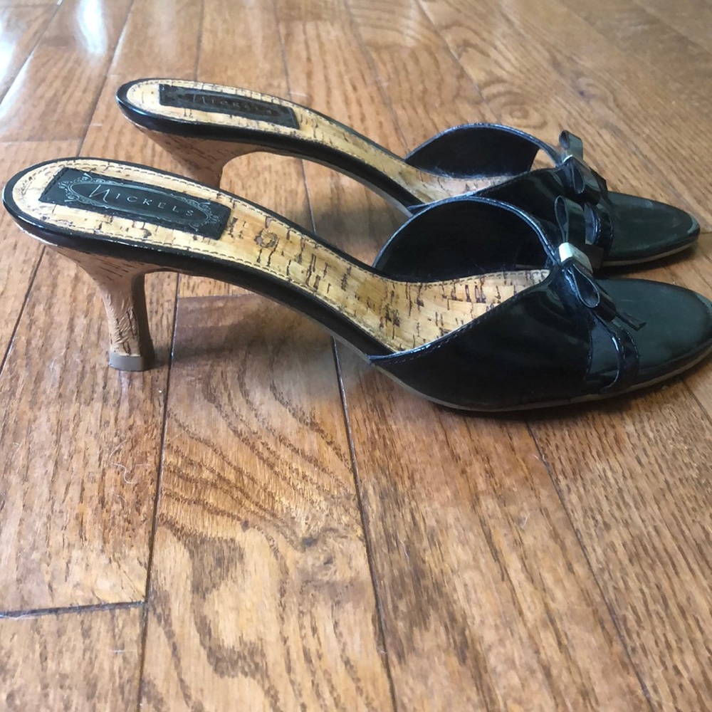 Black heels - Picture 3 of 5